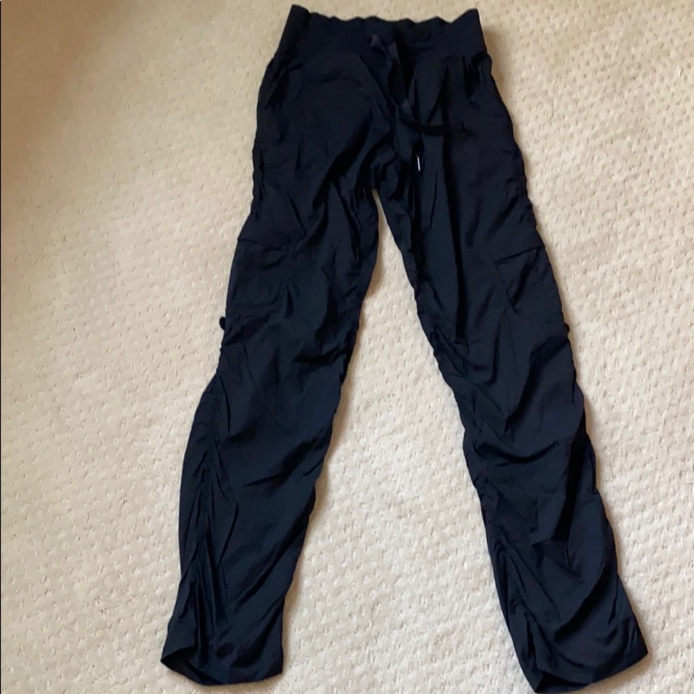 Lululemon Studio Cargo pants, size 6